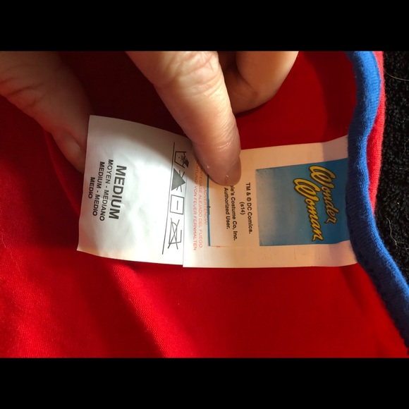 Wonder Woman Top - Picture 3 of 3